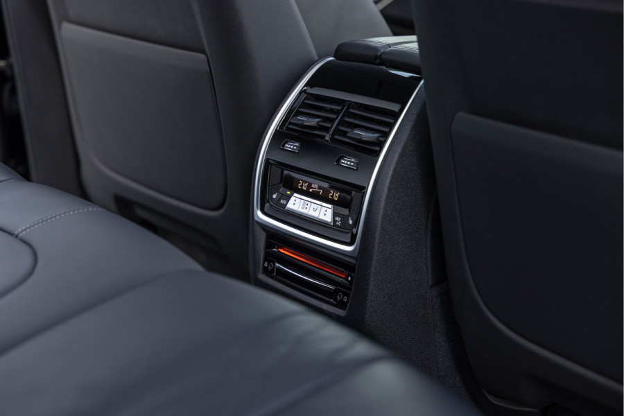 BMW X5 xDrive30d High Exe. M-pakket Bowers&Wilkens HuD 22'' Standkachel Pano BMW X5 xDrive30d High Exe. M-pakket Bowers&Wilkens HuD 22'' Standkachel Pano