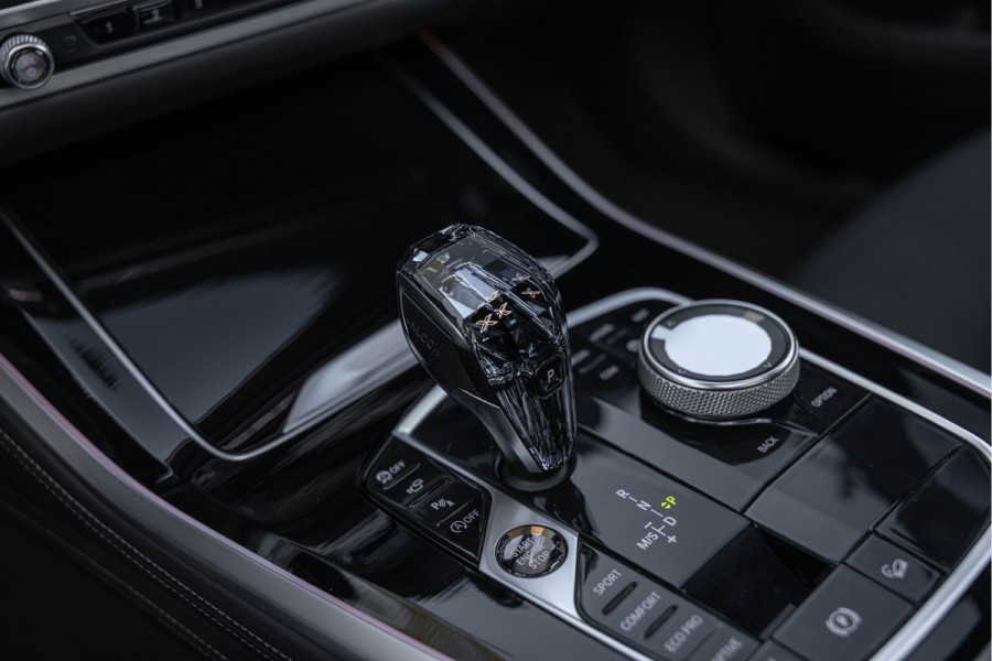 BMW X5 xDrive30d High Exe. M-pakket Bowers&Wilkens HuD 22'' Standkachel Pano BMW X5 xDrive30d High Exe. M-pakket Bowers&Wilkens HuD 22'' Standkachel Pano