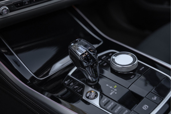 BMW X5 xDrive30d High Exe. M-pakket Bowers&Wilkens HuD 22'' Standkachel Pano BMW X5 xDrive30d High Exe. M-pakket Bowers&Wilkens HuD 22'' Standkachel Pano