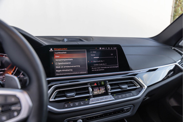 BMW X5 xDrive30d High Exe. M-pakket Bowers&Wilkens HuD 22'' Standkachel Pano BMW X5 xDrive30d High Exe. M-pakket Bowers&Wilkens HuD 22'' Standkachel Pano