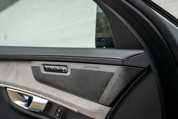 Volvo XC90 2.0 T8 AWD Plus Dark Luchtvering Stoelventilatie Volvo XC90 2.0 T8 AWD Plus Dark Luchtvering Stoelventilatie
