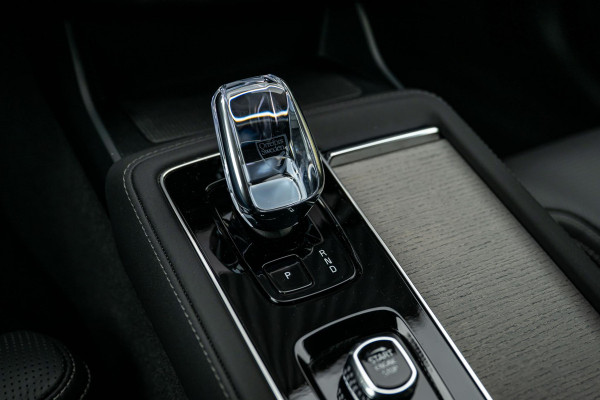 Volvo XC90 2.0 T8 AWD Plus Dark Luchtvering Stoelventilatie Volvo XC90 2.0 T8 AWD Plus Dark Luchtvering Stoelventilatie