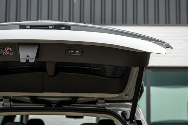 Volvo XC90 2.0 T8 AWD Plus Dark Luchtvering Stoelventilatie Volvo XC90 2.0 T8 AWD Plus Dark Luchtvering Stoelventilatie