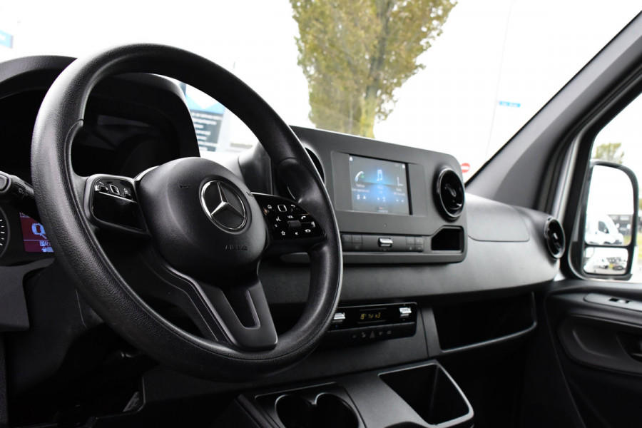Mercedes-Benz Sprinter 315 1.9 CDI L2H2 RWD PB Edition Camera, Carplay, Dodehoek, 150pk, Automaat, Multimedia, Sensoren, Uniek! Mercedes-Benz Sprinter 315 1.9 CDI L2H2 RWD PB Edition Camera, Carplay, Dodehoek, 150pk, Automaat, Multimedia, Sensoren, Uniek!