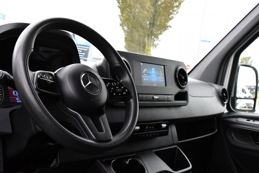 Mercedes-Benz Sprinter 315 1.9 CDI L2H2 RWD PB Edition Camera, Carplay, Dodehoek, 150pk, Automaat, Multimedia, Sensoren, Uniek! Mercedes-Benz Sprinter 315 1.9 CDI L2H2 RWD PB Edition Camera, Carplay, Dodehoek, 150pk, Automaat, Multimedia, Sensoren, Uniek!