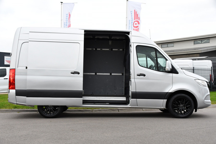 Mercedes-Benz Sprinter 315 1.9 CDI L2H2 RWD PB Edition Camera, Carplay, Dodehoek, 150pk, Automaat, Multimedia, Sensoren, Uniek! Mercedes-Benz Sprinter 315 1.9 CDI L2H2 RWD PB Edition Camera, Carplay, Dodehoek, 150pk, Automaat, Multimedia, Sensoren, Uniek!