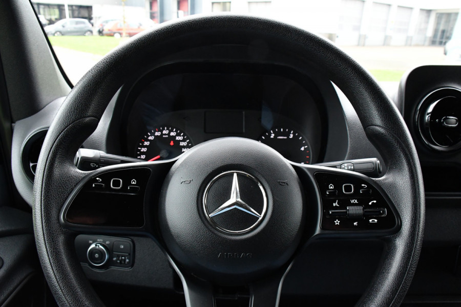 Mercedes-Benz Sprinter 315 1.9 CDI L2H2 RWD PB Edition Camera, Carplay, Dodehoek, 150pk, Automaat, Multimedia, Sensoren, Uniek! Mercedes-Benz Sprinter 315 1.9 CDI L2H2 RWD PB Edition Camera, Carplay, Dodehoek, 150pk, Automaat, Multimedia, Sensoren, Uniek!