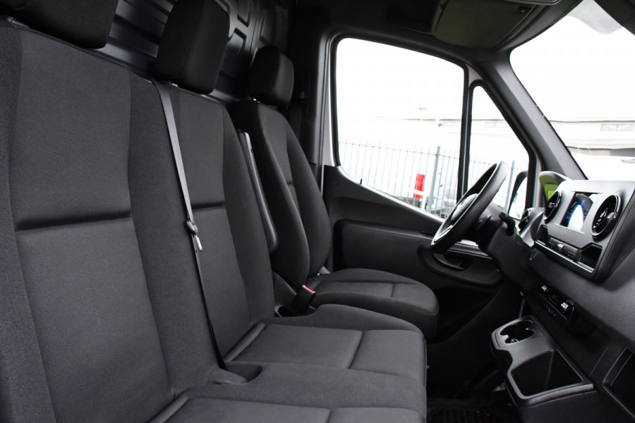 Mercedes-Benz Sprinter 315 1.9 CDI L2H2 RWD PB Edition Camera, Carplay, Dodehoek, 150pk, Automaat, Multimedia, Sensoren, Uniek! Mercedes-Benz Sprinter 315 1.9 CDI L2H2 RWD PB Edition Camera, Carplay, Dodehoek, 150pk, Automaat, Multimedia, Sensoren, Uniek!
