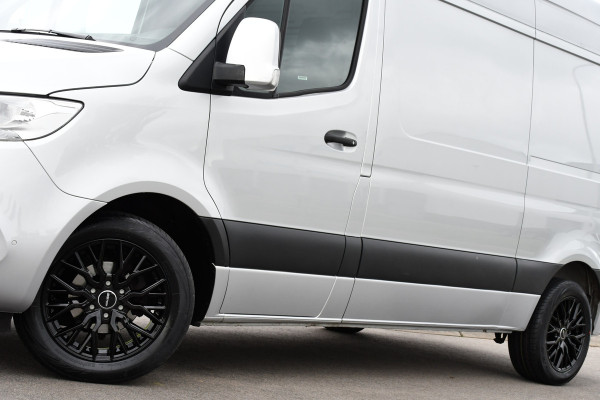 Mercedes-Benz Sprinter 315 1.9 CDI L2H2 RWD PB Edition Camera, Carplay, Dodehoek, 150pk, Automaat, Multimedia, Sensoren, Uniek! Mercedes-Benz Sprinter 315 1.9 CDI L2H2 RWD PB Edition Camera, Carplay, Dodehoek, 150pk, Automaat, Multimedia, Sensoren, Uniek!