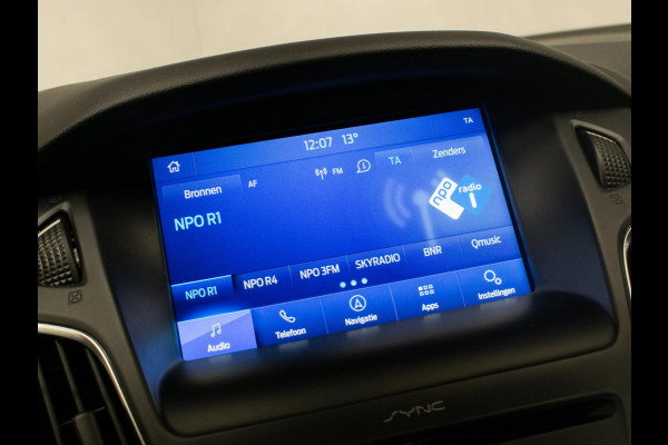 Ford FOCUS Wagon 1.0 Lease Sport Edition (APPLE CARPLAY,NAVI,CRUISE,SPORTSTOELEN,LM VELGEN,PDC,GETINT,NETTESTAAT)