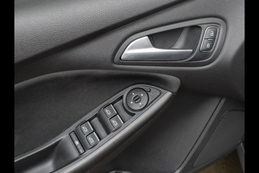 Ford FOCUS Wagon 1.0 Lease Sport Edition (APPLE CARPLAY,NAVI,CRUISE,SPORTSTOELEN,LM VELGEN,PDC,GETINT,NETTESTAAT)