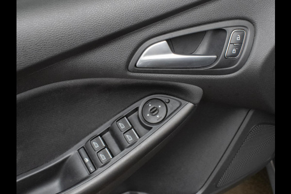 Ford FOCUS Wagon 1.0 Lease Sport Edition (APPLE CARPLAY,NAVI,CRUISE,SPORTSTOELEN,LM VELGEN,PDC,GETINT,NETTESTAAT)