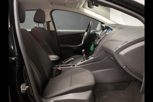 Ford FOCUS Wagon 1.0 Lease Sport Edition (APPLE CARPLAY,NAVI,CRUISE,SPORTSTOELEN,LM VELGEN,PDC,GETINT,NETTESTAAT)