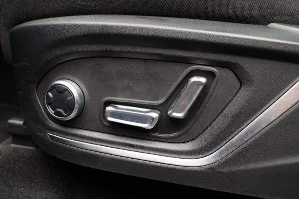 Lynk & Co 01 1.5 261PK Plug-in Hybrid *Pano/dak Apple/Carplay Adaptive/Cruise