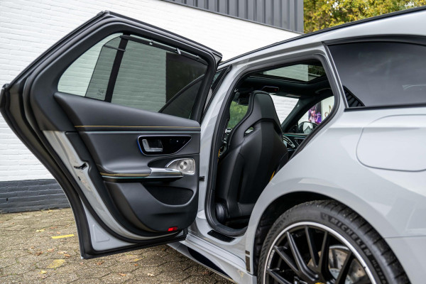 Mercedes-Benz E-Klasse AMG 53 4MATIC+ Edition 1 612pk MANUFAKTUR Mercedes-Benz E-Klasse AMG 53 4MATIC+ Edition 1 612pk MANUFAKTUR