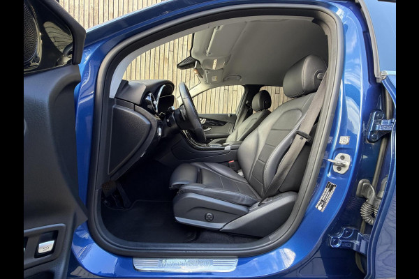 Mercedes-Benz GLC 300e 4MATIC Automaat | Vol leer | LED verlichting | Stoelverwarming | Elektrisch verstelbare stoelen | Blauw metallic | Climate