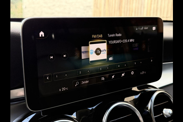 Mercedes-Benz GLC 300e 4MATIC Automaat | Vol leer | LED verlichting | Stoelverwarming | Elektrisch verstelbare stoelen | Blauw metallic | Climate