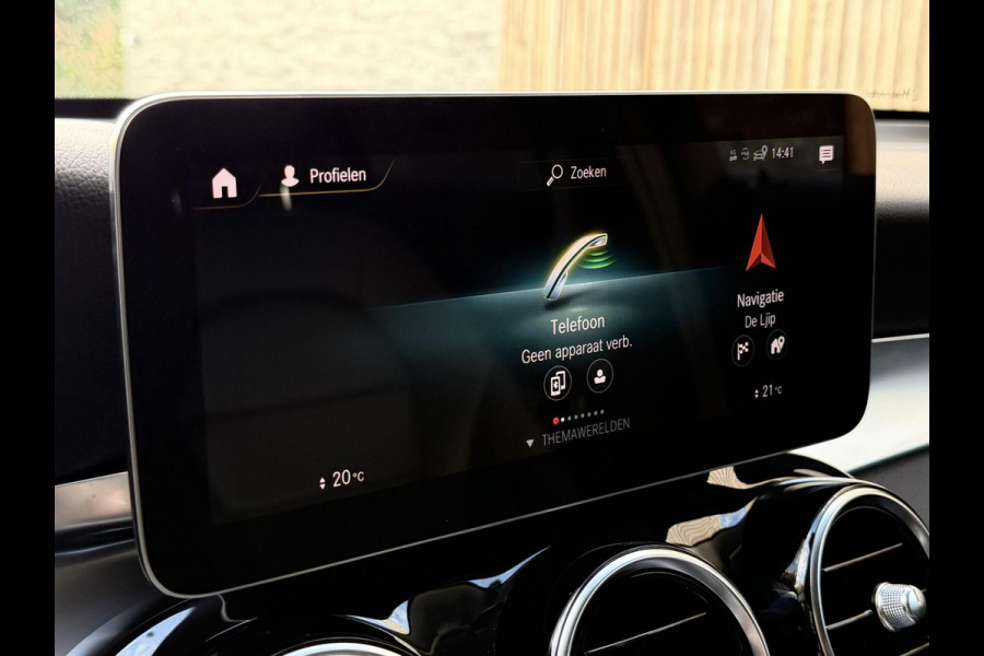 Mercedes-Benz GLC 300e 4MATIC Automaat | Vol leer | LED verlichting | Stoelverwarming | Elektrisch verstelbare stoelen | Blauw metallic | Climate