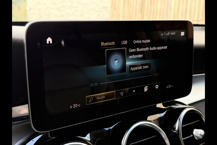 Mercedes-Benz GLC 300e 4MATIC Automaat | Vol leer | LED verlichting | Stoelverwarming | Elektrisch verstelbare stoelen | Blauw metallic | Climate