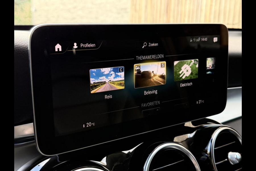 Mercedes-Benz GLC 300e 4MATIC Automaat | Vol leer | LED verlichting | Stoelverwarming | Elektrisch verstelbare stoelen | Blauw metallic | Climate