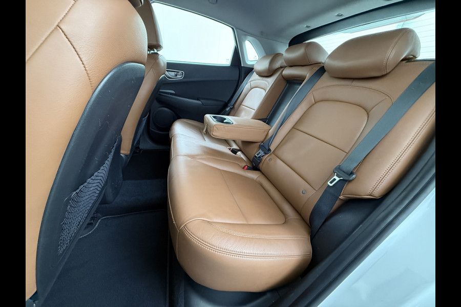 Hyundai Kona EV 64kWh Leder Warmtepomp Camera Adap. Cruise + stop&go Apple Carplay Android Comfort Ecc Pdc Navi* Isofix DAB Led Lmv 17" Lane Assist FCA Keyless 1e Eigenaar Origineel Nederlandse Auto Hyundai Kona EV 64kWh Leder Warmtepomp Camera Adap. Cruise + stop&go Apple Carplay Android Comfort Ecc Pdc Navi* Isofix DAB Led Lmv 17" Lane Assist FCA Keyless 1e Eigenaar Origineel Nederlandse Auto