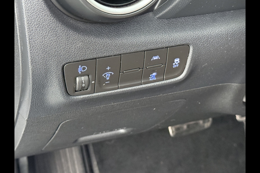 Hyundai Kona EV 64kWh Leder Warmtepomp Camera Adap. Cruise + stop&go Apple Carplay Android Comfort Ecc Pdc Navi* Isofix DAB Led Lmv 17" Lane Assist FCA Keyless 1e Eigenaar Origineel Nederlandse Auto Hyundai Kona EV 64kWh Leder Warmtepomp Camera Adap. Cruise + stop&go Apple Carplay Android Comfort Ecc Pdc Navi* Isofix DAB Led Lmv 17" Lane Assist FCA Keyless 1e Eigenaar Origineel Nederlandse Auto