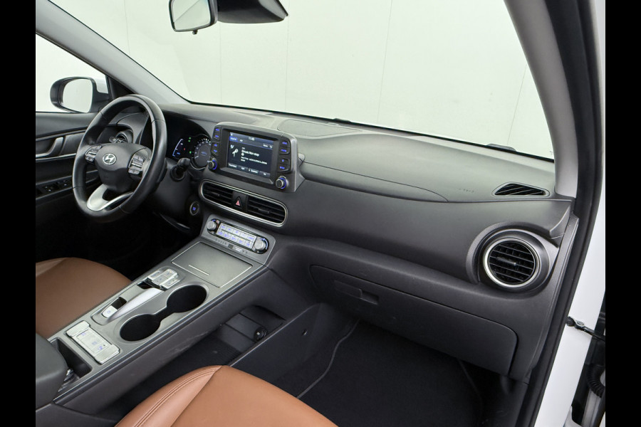 Hyundai Kona EV 64kWh Leder Warmtepomp Camera Adap. Cruise + stop&go Apple Carplay Android Comfort Ecc Pdc Navi* Isofix DAB Led Lmv 17" Lane Assist FCA Keyless 1e Eigenaar Origineel Nederlandse Auto Hyundai Kona EV 64kWh Leder Warmtepomp Camera Adap. Cruise + stop&go Apple Carplay Android Comfort Ecc Pdc Navi* Isofix DAB Led Lmv 17" Lane Assist FCA Keyless 1e Eigenaar Origineel Nederlandse Auto