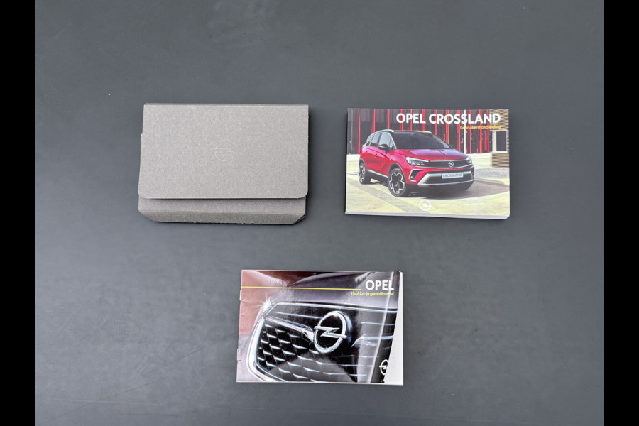 Opel Crossland T 131PK AUT-6 Apple Carplay Android Auto Navi* Ecc Cruise Control Camera Stoel+Stuurverwarming Pdc Elegance DAB Bluetooth Lane Assist Led Winter Pakket Parkeer Pakket Mooie en complete Opel Crossland! € 32.000 nieuw! EURO6
