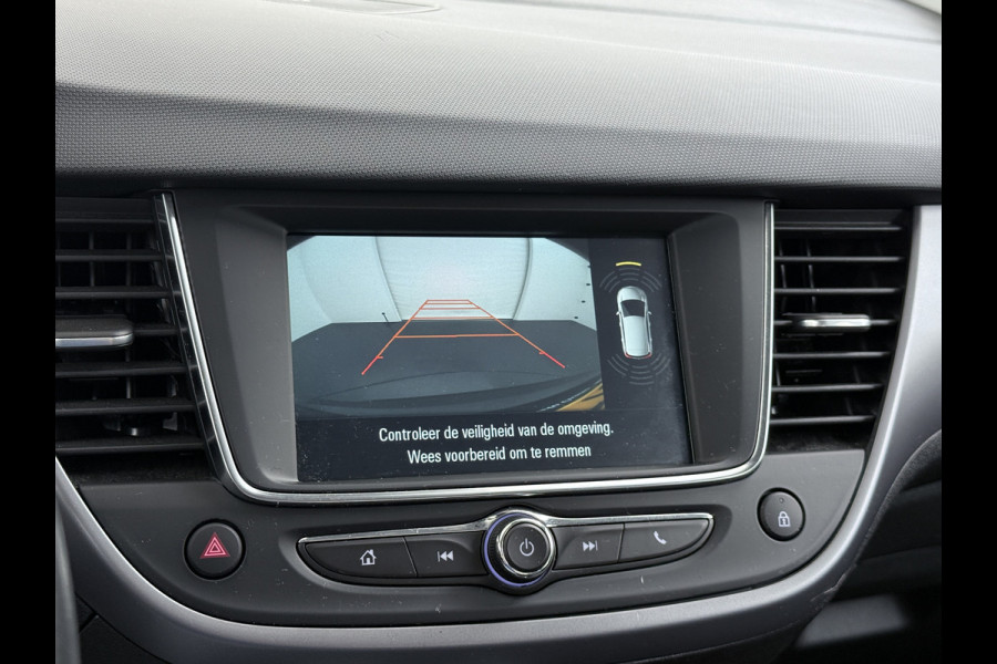 Opel Crossland T 131PK AUT-6 Apple Carplay Android Auto Navi* Ecc Cruise Control Camera Stoel+Stuurverwarming Pdc Elegance DAB Bluetooth Lane Assist Led Winter Pakket Parkeer Pakket Mooie en complete Opel Crossland! € 32.000 nieuw! EURO6