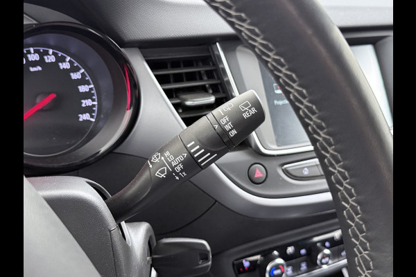 Opel Crossland T 131PK AUT-6 Apple Carplay Android Auto Navi* Ecc Cruise Control Camera Stoel+Stuurverwarming Pdc Elegance DAB Bluetooth Lane Assist Led Winter Pakket Parkeer Pakket Mooie en complete Opel Crossland! € 32.000 nieuw! EURO6