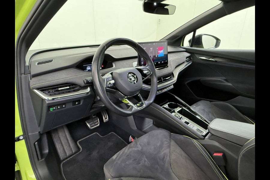 Škoda Enyaq Coupé iV *GERESERVEERD* 82 RS 300PK 4WD Pano-Dak Lmv 21" W-pomp Led-Matrix Adaptive-Cr Sportst-+Elektr+Geheugen+Verwarmd Camera Leer/Alcantara Navi Ecc  Adaptive-Onderstel Keyless Elektrische Achterklep DAB Stoelverwarming V+A   Premium Audio Stuurverwarming AWD Origineel Nederlandse Auto in Nieuwstaat ! 1e Eigenaar Nieuwprijs €63.880,- Škoda Enyaq Coupé iV *GERESERVEERD* 82 RS 300PK 4WD Pano-Dak Lmv 21" W-pomp Led-Matrix Adaptive-Cr Sportst-+Elektr+Geheugen+Verwarmd Camera Leer/Alcantara Navi Ecc  Adaptive-Onderstel Keyless Elektrische Achterklep DAB Stoelverwarming V+A   Premium Audio Stuurverwarming AWD Origineel Nederlandse Auto in Nieuwstaat ! 1e Eigenaar Nieuwprijs €63.880,-