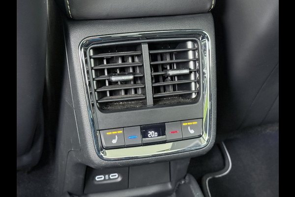 Škoda Enyaq Coupé iV *GERESERVEERD* 82 RS 300PK 4WD Pano-Dak Lmv 21" W-pomp Led-Matrix Adaptive-Cr Sportst-+Elektr+Geheugen+Verwarmd Camera Leer/Alcantara Navi Ecc  Adaptive-Onderstel Keyless Elektrische Achterklep DAB Stoelverwarming V+A   Premium Audio Stuurverwarming AWD Origineel Nederlandse Auto in Nieuwstaat ! 1e Eigenaar Nieuwprijs €63.880,- Škoda Enyaq Coupé iV *GERESERVEERD* 82 RS 300PK 4WD Pano-Dak Lmv 21" W-pomp Led-Matrix Adaptive-Cr Sportst-+Elektr+Geheugen+Verwarmd Camera Leer/Alcantara Navi Ecc  Adaptive-Onderstel Keyless Elektrische Achterklep DAB Stoelverwarming V+A   Premium Audio Stuurverwarming AWD Origineel Nederlandse Auto in Nieuwstaat ! 1e Eigenaar Nieuwprijs €63.880,-