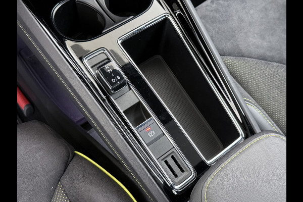 Škoda Enyaq Coupé iV *GERESERVEERD* 82 RS 300PK 4WD Pano-Dak Lmv 21" W-pomp Led-Matrix Adaptive-Cr Sportst-+Elektr+Geheugen+Verwarmd Camera Leer/Alcantara Navi Ecc  Adaptive-Onderstel Keyless Elektrische Achterklep DAB Stoelverwarming V+A   Premium Audio Stuurverwarming AWD Origineel Nederlandse Auto in Nieuwstaat ! 1e Eigenaar Nieuwprijs €63.880,- Škoda Enyaq Coupé iV *GERESERVEERD* 82 RS 300PK 4WD Pano-Dak Lmv 21" W-pomp Led-Matrix Adaptive-Cr Sportst-+Elektr+Geheugen+Verwarmd Camera Leer/Alcantara Navi Ecc  Adaptive-Onderstel Keyless Elektrische Achterklep DAB Stoelverwarming V+A   Premium Audio Stuurverwarming AWD Origineel Nederlandse Auto in Nieuwstaat ! 1e Eigenaar Nieuwprijs €63.880,-