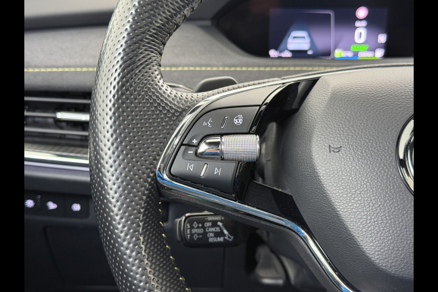 Škoda Enyaq Coupé iV *GERESERVEERD* 82 RS 300PK 4WD Pano-Dak Lmv 21" W-pomp Led-Matrix Adaptive-Cr Sportst-+Elektr+Geheugen+Verwarmd Camera Leer/Alcantara Navi Ecc  Adaptive-Onderstel Keyless Elektrische Achterklep DAB Stoelverwarming V+A   Premium Audio Stuurverwarming AWD Origineel Nederlandse Auto in Nieuwstaat ! 1e Eigenaar Nieuwprijs €63.880,- Škoda Enyaq Coupé iV *GERESERVEERD* 82 RS 300PK 4WD Pano-Dak Lmv 21" W-pomp Led-Matrix Adaptive-Cr Sportst-+Elektr+Geheugen+Verwarmd Camera Leer/Alcantara Navi Ecc  Adaptive-Onderstel Keyless Elektrische Achterklep DAB Stoelverwarming V+A   Premium Audio Stuurverwarming AWD Origineel Nederlandse Auto in Nieuwstaat ! 1e Eigenaar Nieuwprijs €63.880,-