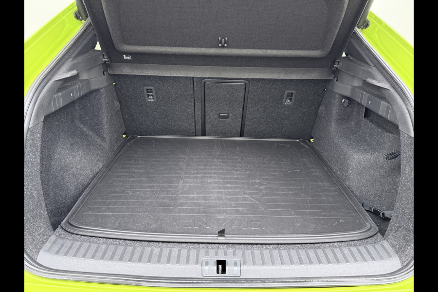 Škoda Enyaq Coupé iV *GERESERVEERD* 82 RS 300PK 4WD Pano-Dak Lmv 21" W-pomp Led-Matrix Adaptive-Cr Sportst-+Elektr+Geheugen+Verwarmd Camera Leer/Alcantara Navi Ecc  Adaptive-Onderstel Keyless Elektrische Achterklep DAB Stoelverwarming V+A   Premium Audio Stuurverwarming AWD Origineel Nederlandse Auto in Nieuwstaat ! 1e Eigenaar Nieuwprijs €63.880,- Škoda Enyaq Coupé iV *GERESERVEERD* 82 RS 300PK 4WD Pano-Dak Lmv 21" W-pomp Led-Matrix Adaptive-Cr Sportst-+Elektr+Geheugen+Verwarmd Camera Leer/Alcantara Navi Ecc  Adaptive-Onderstel Keyless Elektrische Achterklep DAB Stoelverwarming V+A   Premium Audio Stuurverwarming AWD Origineel Nederlandse Auto in Nieuwstaat ! 1e Eigenaar Nieuwprijs €63.880,-