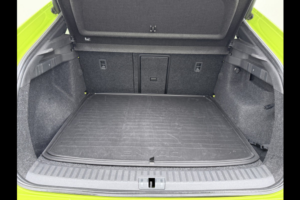Škoda Enyaq Coupé iV *GERESERVEERD* 82 RS 300PK 4WD Pano-Dak Lmv 21" W-pomp Led-Matrix Adaptive-Cr Sportst-+Elektr+Geheugen+Verwarmd Camera Leer/Alcantara Navi Ecc  Adaptive-Onderstel Keyless Elektrische Achterklep DAB Stoelverwarming V+A   Premium Audio Stuurverwarming AWD Origineel Nederlandse Auto in Nieuwstaat ! 1e Eigenaar Nieuwprijs €63.880,- Škoda Enyaq Coupé iV *GERESERVEERD* 82 RS 300PK 4WD Pano-Dak Lmv 21" W-pomp Led-Matrix Adaptive-Cr Sportst-+Elektr+Geheugen+Verwarmd Camera Leer/Alcantara Navi Ecc  Adaptive-Onderstel Keyless Elektrische Achterklep DAB Stoelverwarming V+A   Premium Audio Stuurverwarming AWD Origineel Nederlandse Auto in Nieuwstaat ! 1e Eigenaar Nieuwprijs €63.880,-