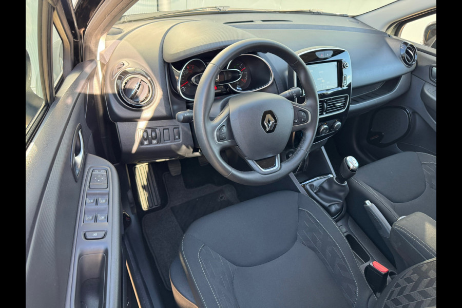 Renault Clio Estate 0.9 TCe Limited * Navigatie * Parkeersensoren * Cruise Control *