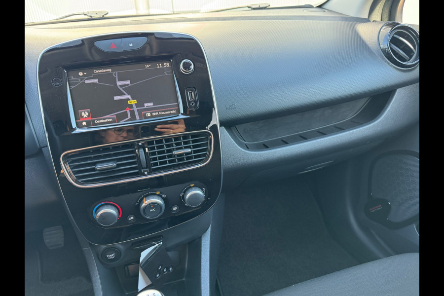 Renault Clio Estate 0.9 TCe Limited * Navigatie * Parkeersensoren * Cruise Control *