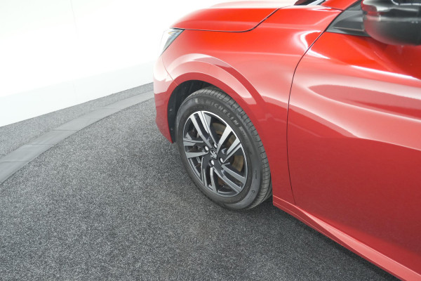 Peugeot 208 PureTech 100 Allure Pack | Camera | Stoelverwarming | Apple Carplay | Parkeersensoren Peugeot 208 PureTech 100 Allure Pack | Camera | Stoelverwarming | Apple Carplay | Parkeersensoren
