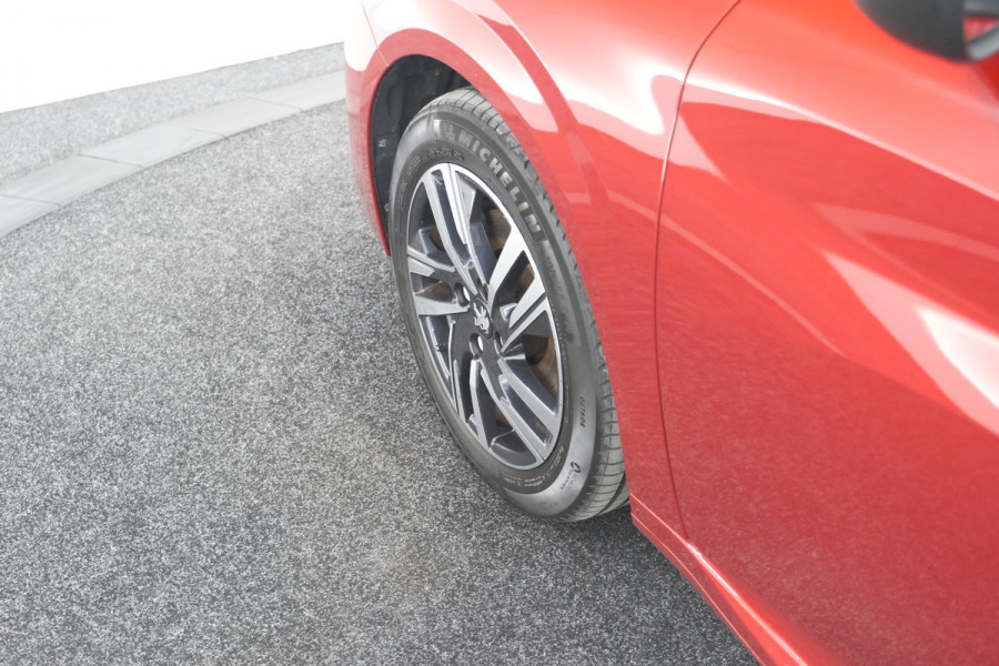 Peugeot 208 PureTech 100 Allure Pack | Camera | Stoelverwarming | Apple Carplay | Parkeersensoren Peugeot 208 PureTech 100 Allure Pack | Camera | Stoelverwarming | Apple Carplay | Parkeersensoren