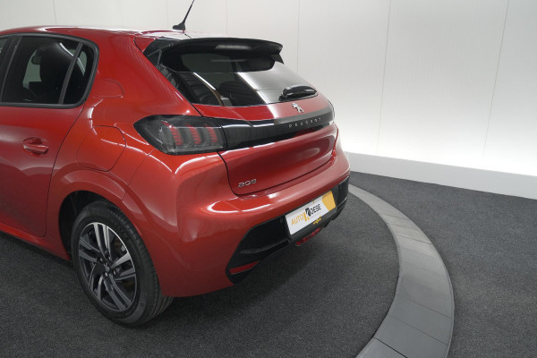 Peugeot 208 PureTech 100 Allure Pack | Camera | Stoelverwarming | Apple Carplay | Parkeersensoren Peugeot 208 PureTech 100 Allure Pack | Camera | Stoelverwarming | Apple Carplay | Parkeersensoren