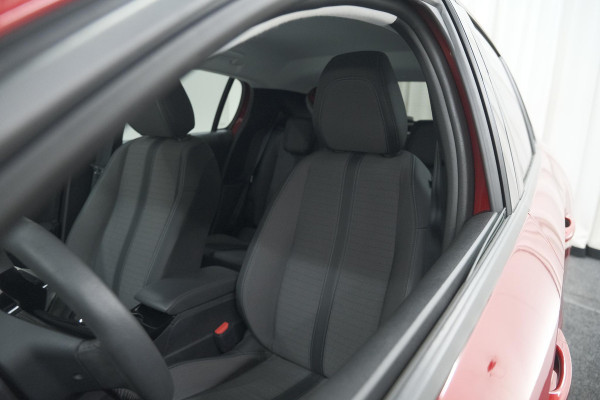 Peugeot 208 PureTech 100 Allure Pack | Camera | Stoelverwarming | Apple Carplay | Parkeersensoren Peugeot 208 PureTech 100 Allure Pack | Camera | Stoelverwarming | Apple Carplay | Parkeersensoren