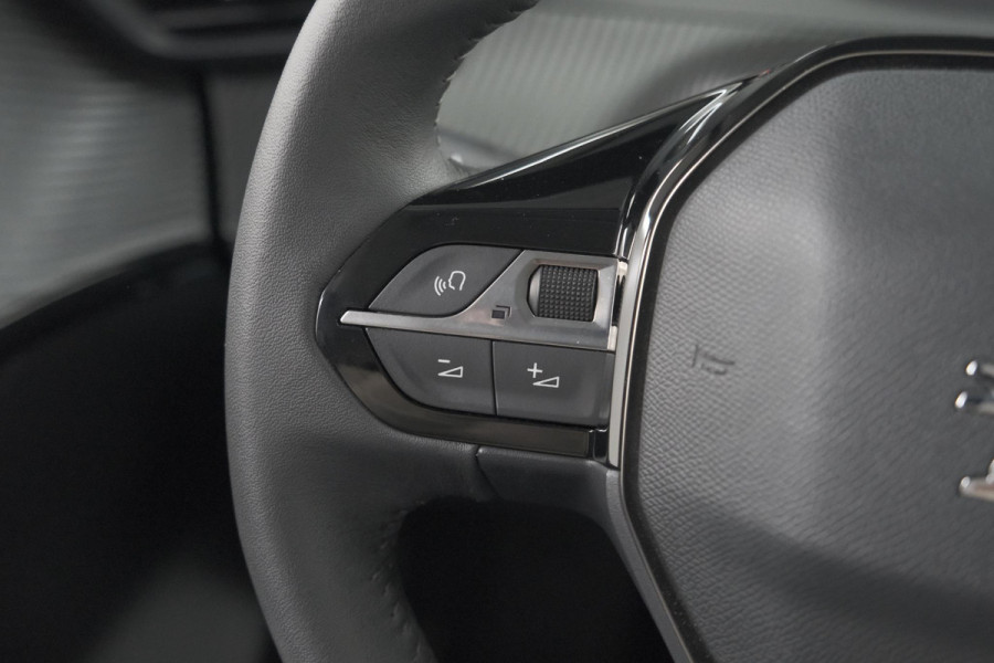 Peugeot 208 PureTech 100 Allure Pack | Camera | Stoelverwarming | Apple Carplay | Parkeersensoren Peugeot 208 PureTech 100 Allure Pack | Camera | Stoelverwarming | Apple Carplay | Parkeersensoren
