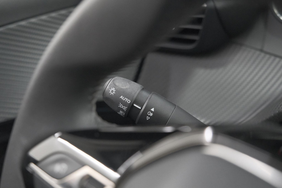 Peugeot 208 PureTech 100 Allure Pack | Camera | Stoelverwarming | Apple Carplay | Parkeersensoren Peugeot 208 PureTech 100 Allure Pack | Camera | Stoelverwarming | Apple Carplay | Parkeersensoren