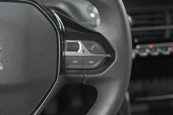 Peugeot 208 PureTech 100 Allure Pack | Camera | Stoelverwarming | Apple Carplay | Parkeersensoren Peugeot 208 PureTech 100 Allure Pack | Camera | Stoelverwarming | Apple Carplay | Parkeersensoren
