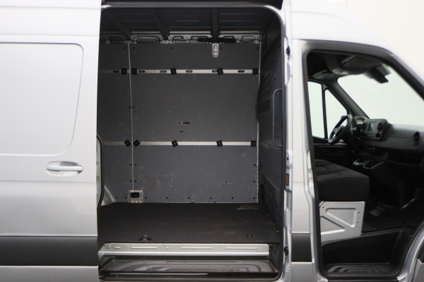 Mercedes-Benz Sprinter 315 CDI L2H2 Automaat 3-Zits, Airco, Cruise, Camera, Apple Carplay, DAB, PDC, 18''