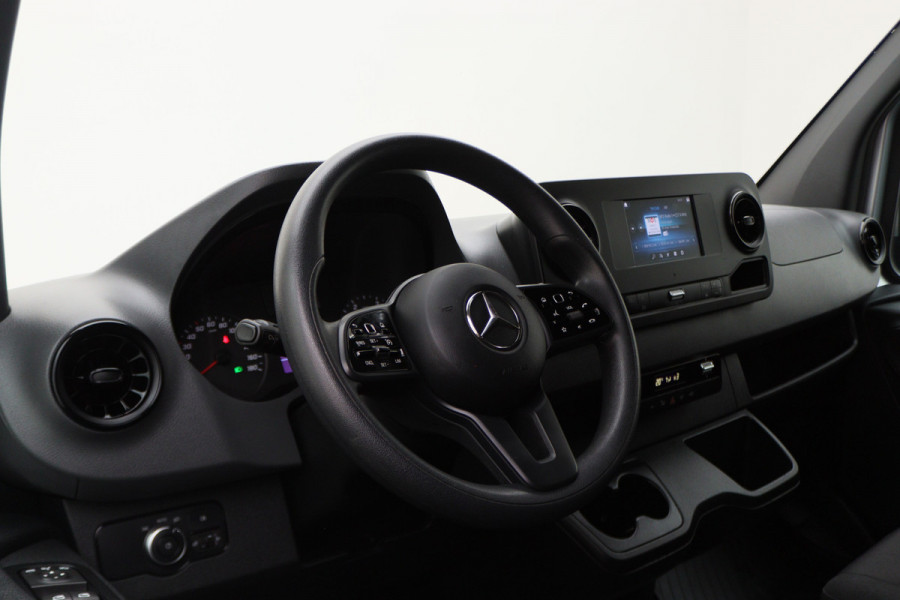Mercedes-Benz Sprinter 315 CDI L2H2 Automaat 3-Zits, Airco, Cruise, Camera, Apple Carplay, DAB, PDC, 18''