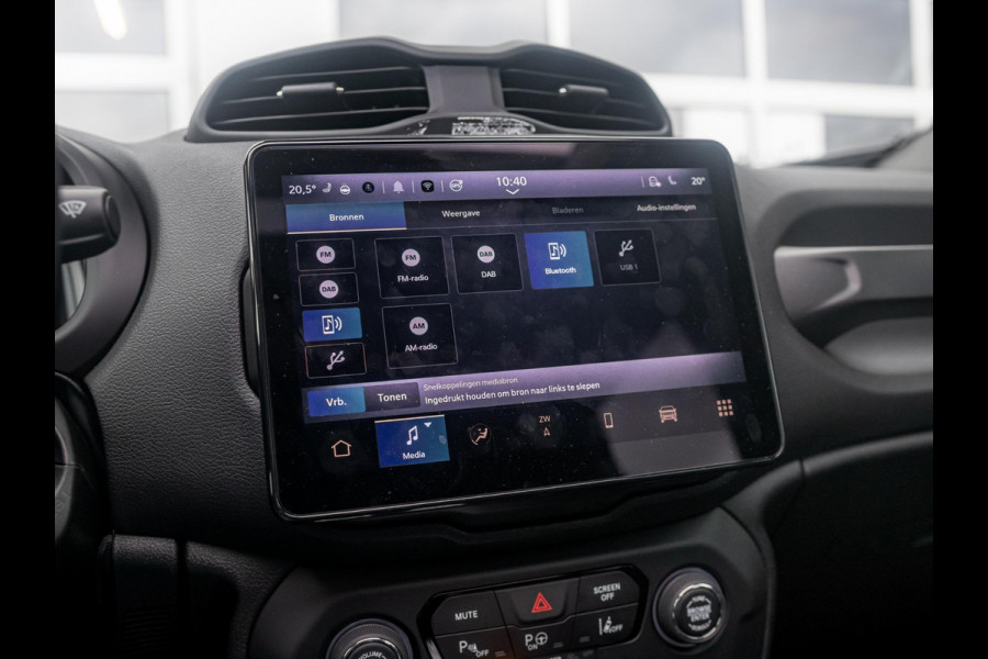 Jeep Renegade 4xe 240 Plug-in Hybrid Electric The North Star | Teck Pack | Winter Pack | Navi