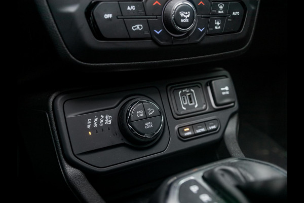 Jeep Renegade 4xe 240 Plug-in Hybrid Electric The North Star | Teck Pack | Winter Pack | Navi