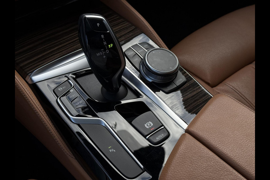 BMW 5 Serie Touring 520i Aut. M-Sport | Panorama | Trekhaak | Memory | Leder | Full options